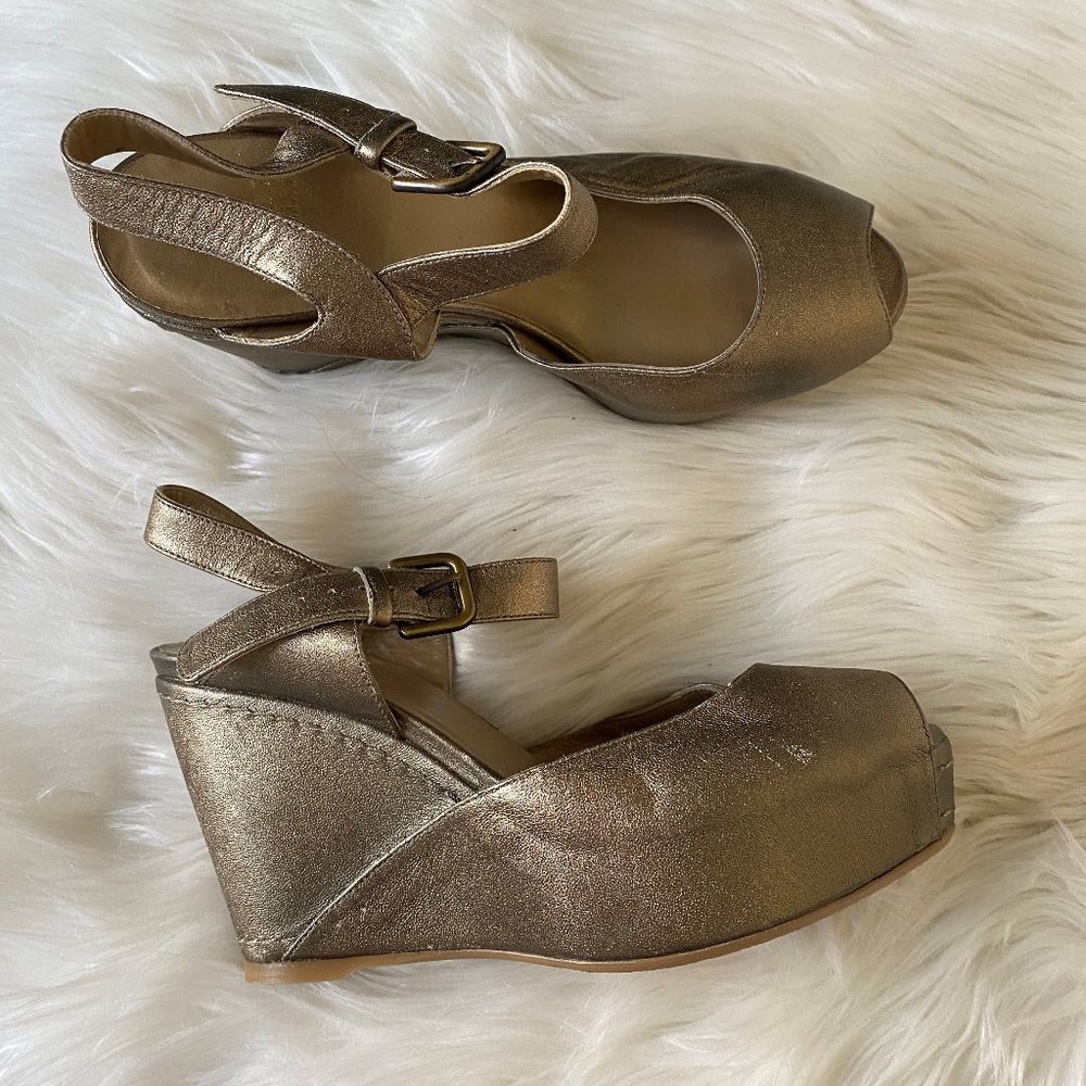 NEW stuart weitzman leather platform peep toe shoe